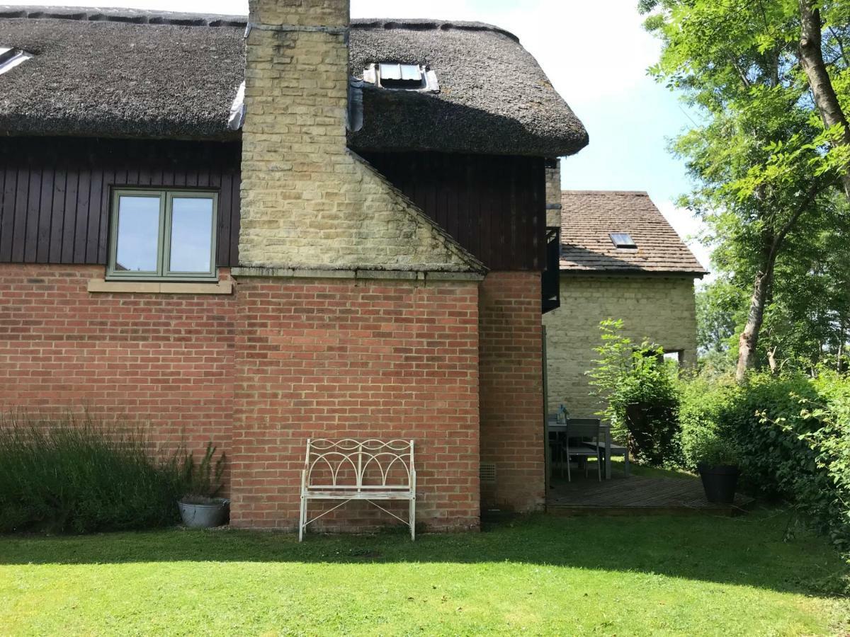 Carp'S Rise Cottage Somerford Keynes Zewnętrze zdjęcie